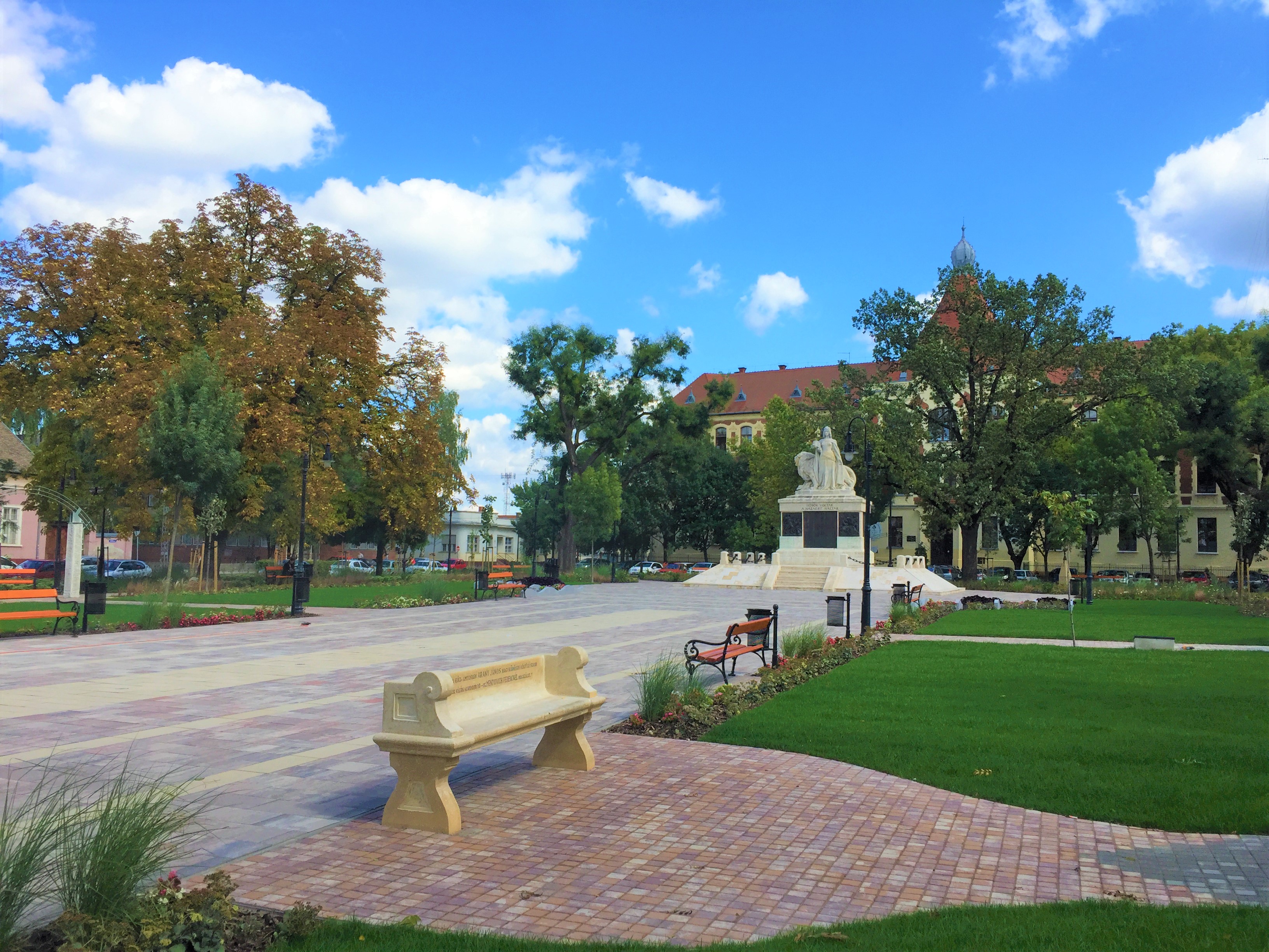 Nagykőrös hősök tere